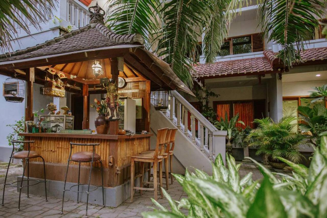 Nakula Familiar Inn Dempasar Exterior foto